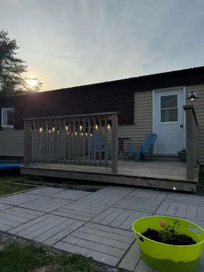 This super cute, affordable 2 bedroom home is waiting for its new owners!! Very inviting the moment...