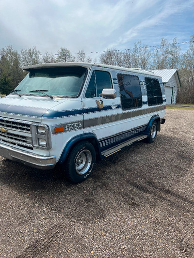 1989 Chevy Travel Van