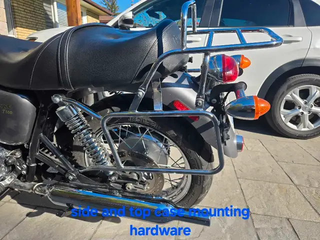 Triumph Bonneville T100 and SE 2002 - 2017 luggage in Motorcycle Parts & Accessories in City of Toronto - Image 6