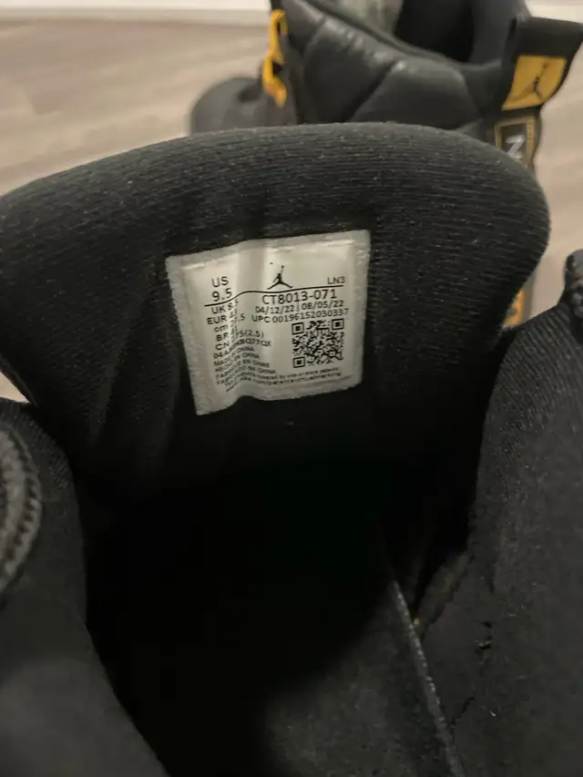 Jordan 12 Retro in Men's Shoes in Brantford - Image 4
