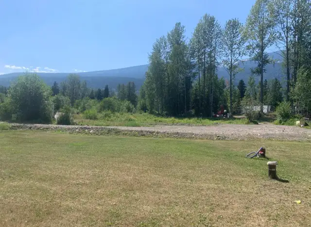 5 Bed 2 Bath House on Acreage 5 minutes from Smithers in Houses for Sale in Smithers - Image 9