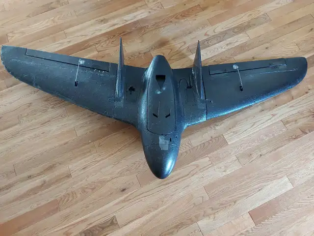 RC Plane big 1950mm FPV Wing & Two LiPo Batteries in Hobbies & Crafts in Calgary - Image 7