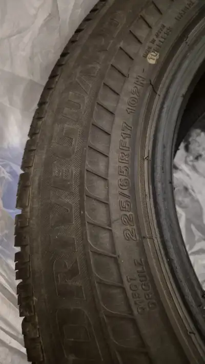 Set of 4 Bridgestone All Season Tires 225/65RF17 Run Flat Tires Rarely used, in Excellent condition....