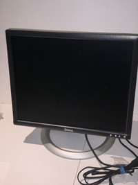 DELL 1905FP LCD 19” Monitor VGA DVI USB
