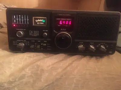 Realistic DX 300 Shortwave radio, View more