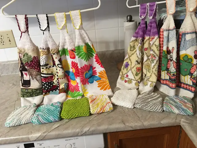 Kitchen Towels in Home Décor & Accents in Edmonton - Image 2