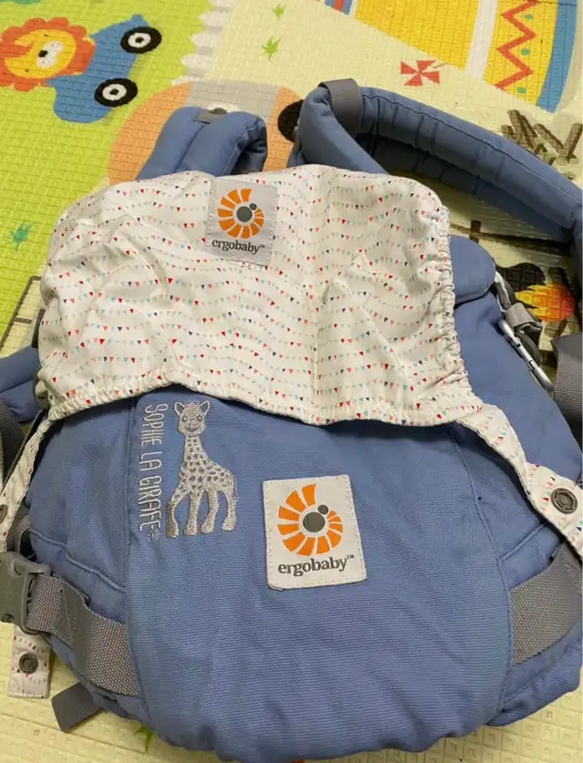 Ergobaby 3 Position Baby Carrier in Strollers, Carriers & Car Seats in City of Toronto - Image 3