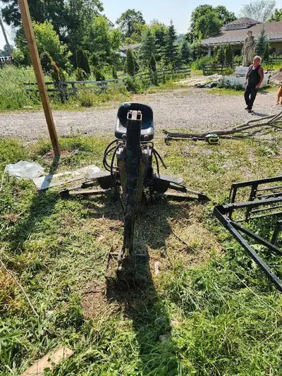 Fits any tractor with a 3 point hitch. Works well.