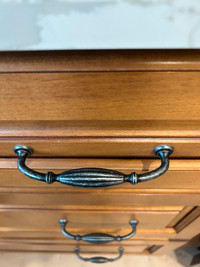 Kitchen handles/hardware