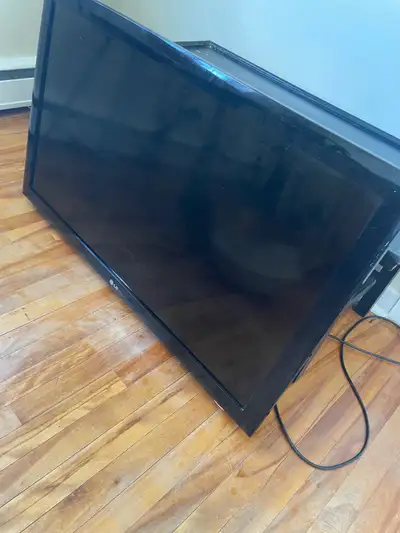 Large TV with no stand. Ideal for wall mounting. No remote included. $50 OBO PU only in Fairview