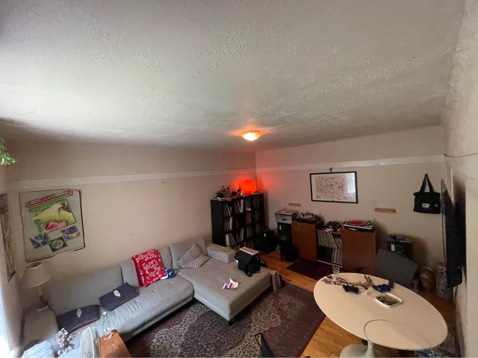 2 chambres/rooms -  1 bathroom/salle de bain — photo 1