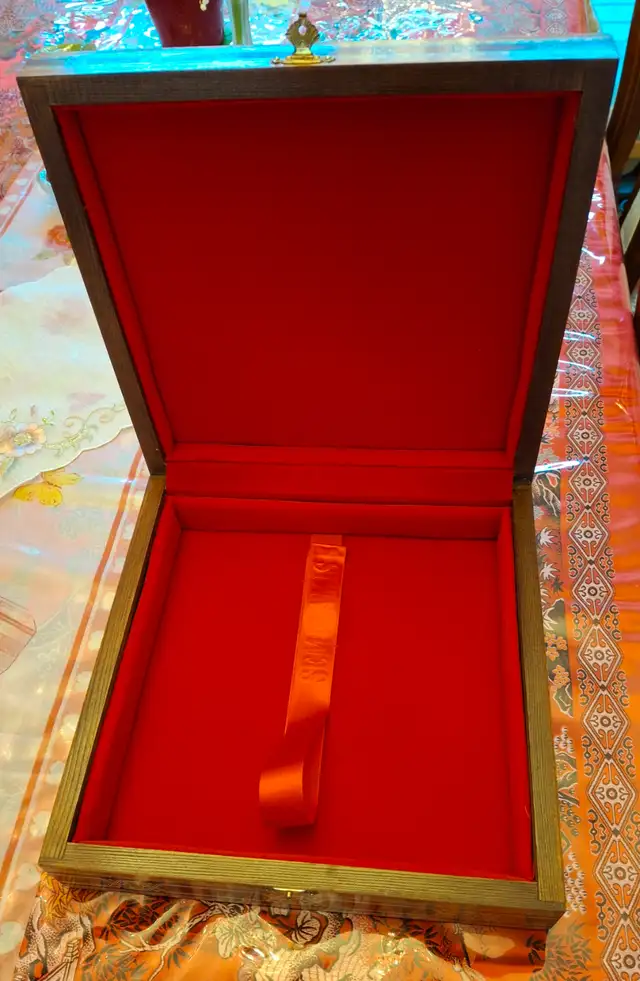 DAMASCUS WOODEN MOTHER OF PEARL INLAY JEWELLERY BOX in Arts & Collectibles in Laval / North Shore - Image 3