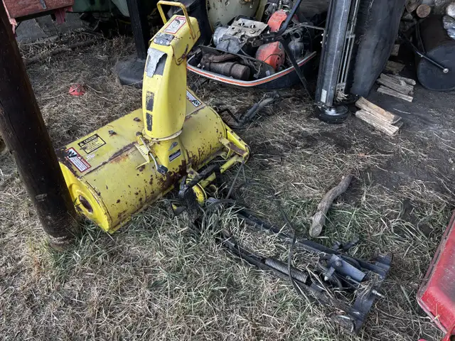 John Deere Snow Blower Attachment in Snowblowers in Edmonton - Image 3