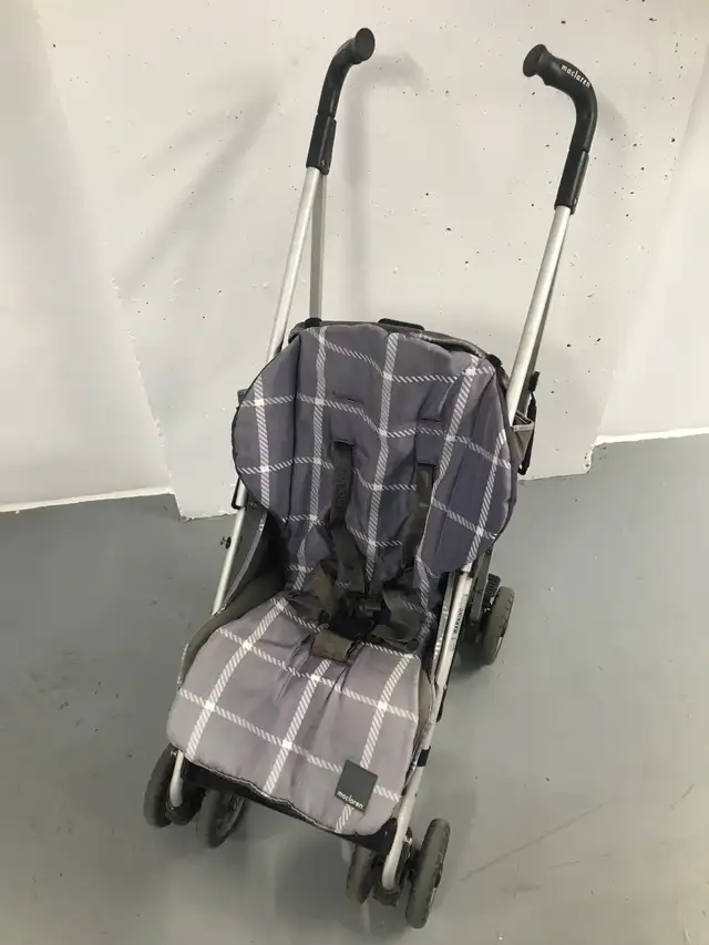 Maclaren Stroller in Strollers, Carriers & Car Seats in City of Toronto - Image 3