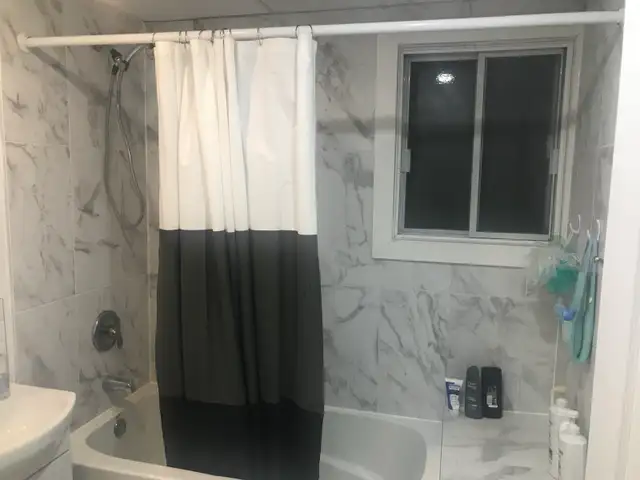 Room for rent (Chambre a louer) in Room Rentals & Roommates in City of Montréal - Image 3