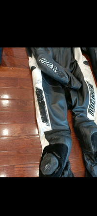Men's Joe Rocket 1-piece motorcycle leather suit Size46