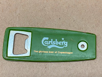 Breweriana - Plastic bottle opener - Carlsberg