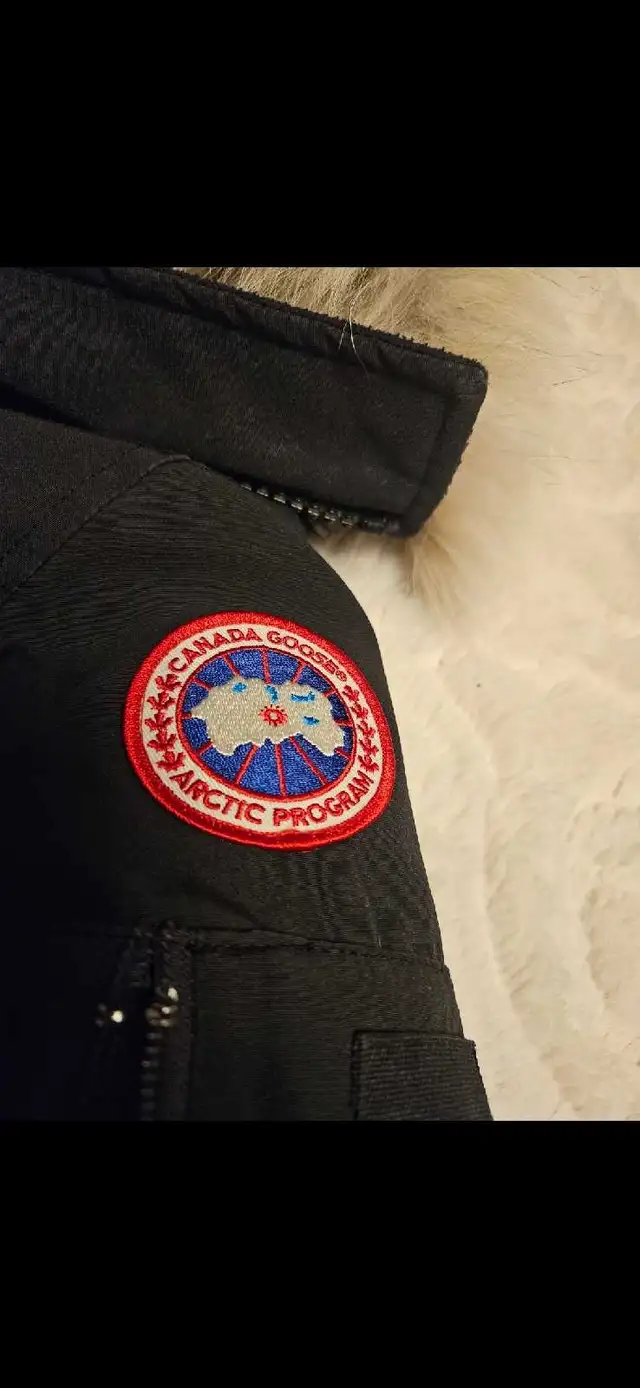 Ladies Canada Goose in Women's - Tops & Outerwear in Grande Prairie - Image 4