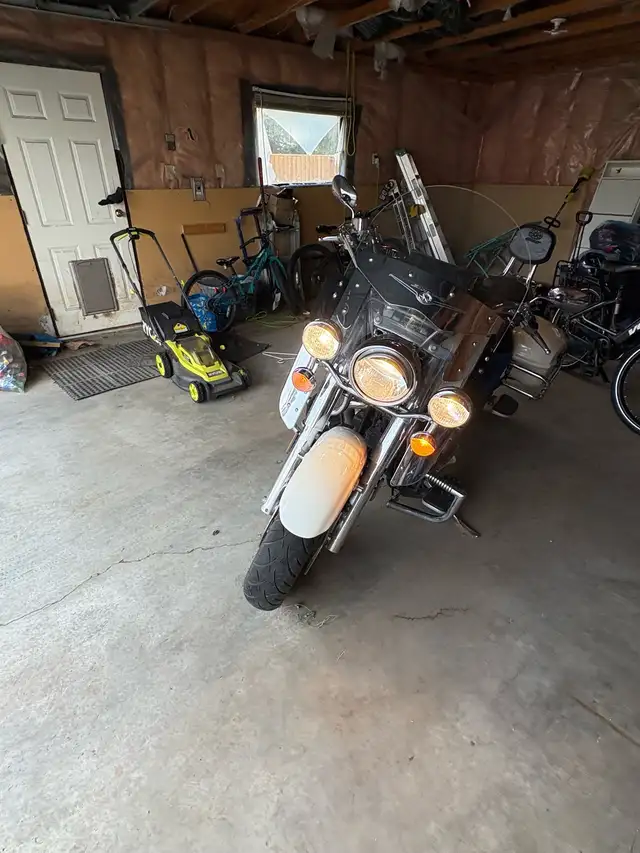 2012 Yamaha road star V 1700 in Street, Cruisers & Choppers in Edmonton - Image 4
