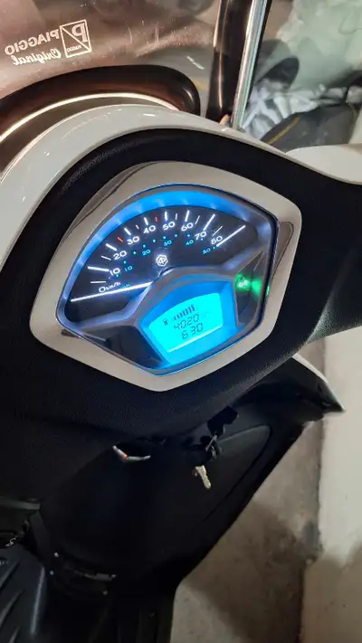 Scooter Piaggio Liberty 49cc venez voir il en vot la peine j'ai descendue le prix la santé me permet...