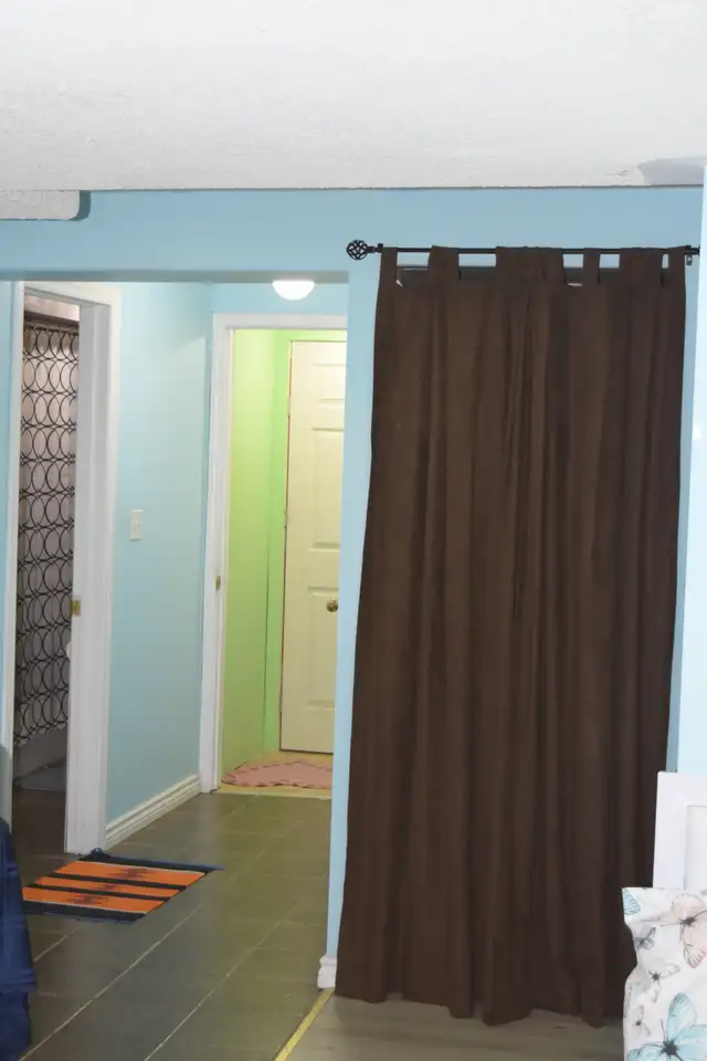 Looking for two female students in Room Rentals & Roommates in Oshawa / Durham Region - Image 4
