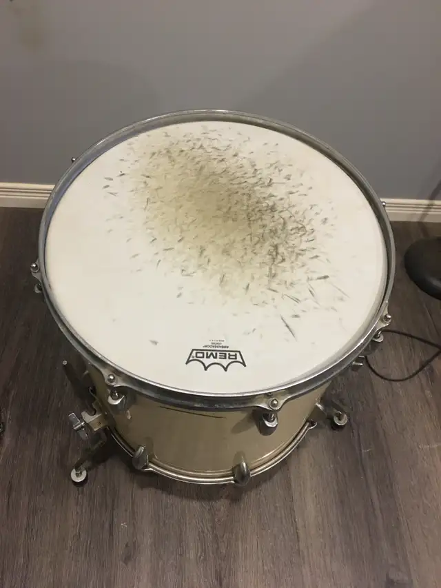 4 piece 1970's Gretsch drums for sale in Drums & Percussion in St. Catharines - Image 10