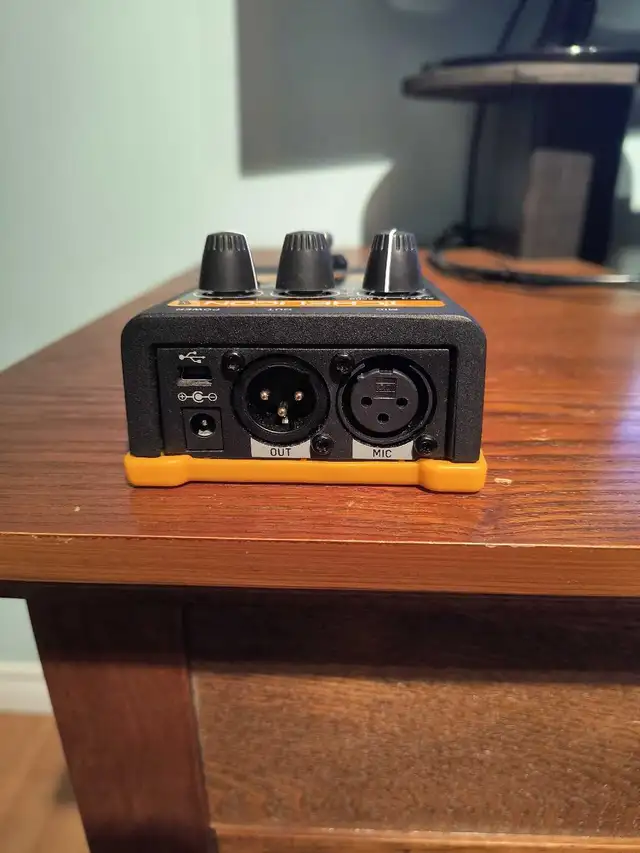 TC Helicon E1 Vocal Echo/Delay Pedal in Amps & Pedals in Bedford - Image 3