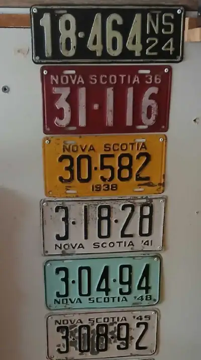 I'm looking for vintage license plates to buy please let me know what you have thanks