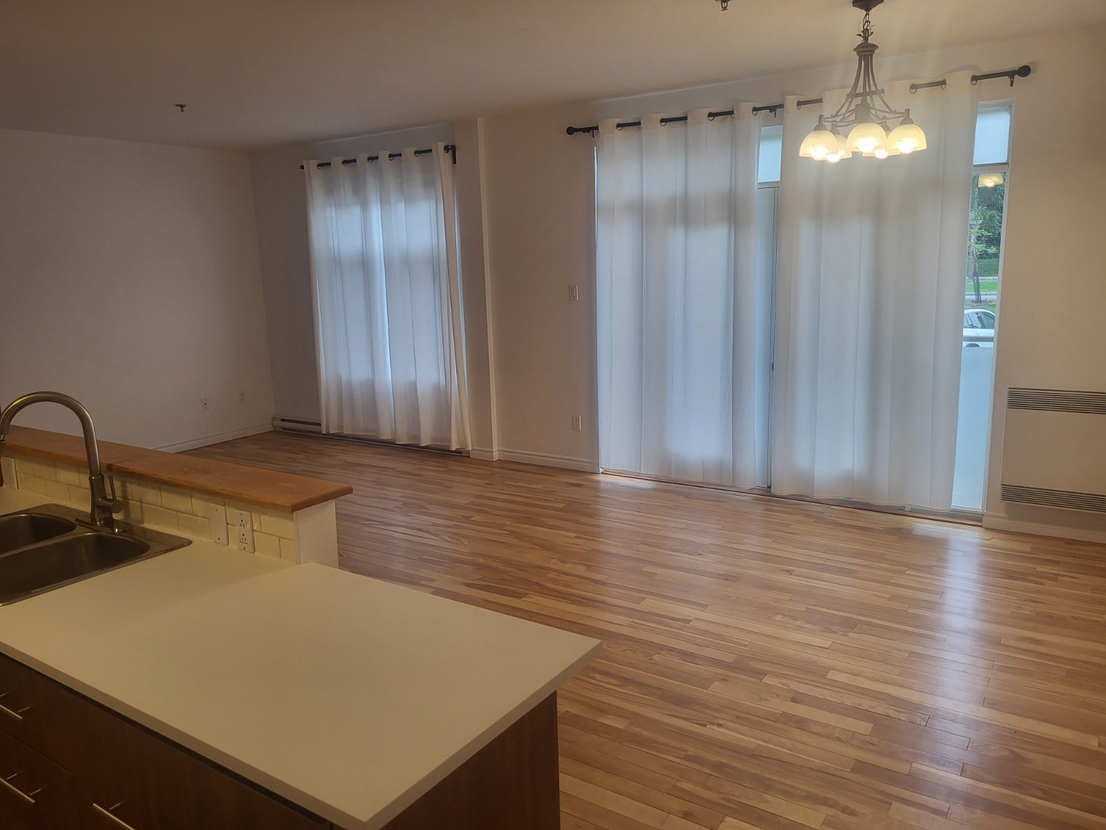 1645 Boulevard Edouard-Laurin — photo 3