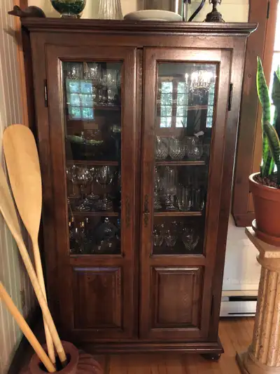 Vaisselier en bois, View more