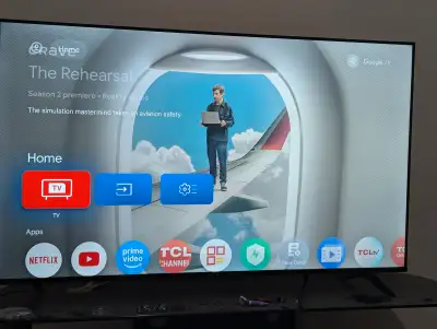 A TCL 50 inch 4k LED HDR Google TV Excellent condition, been using it as a computer monitor Bought l...