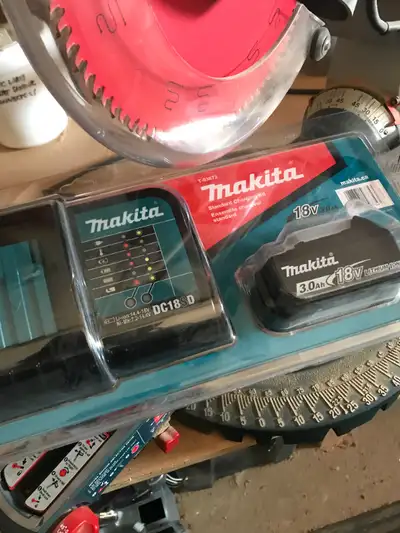 Makita chgr and battery kit, View more