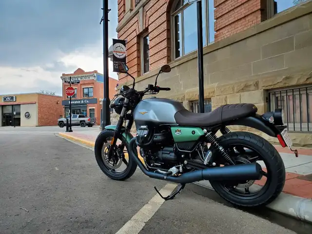 2021 Moto Guzzi in Street, Cruisers & Choppers in Red Deer - Image 8