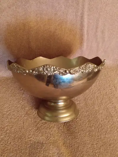 Punch bowl, View more