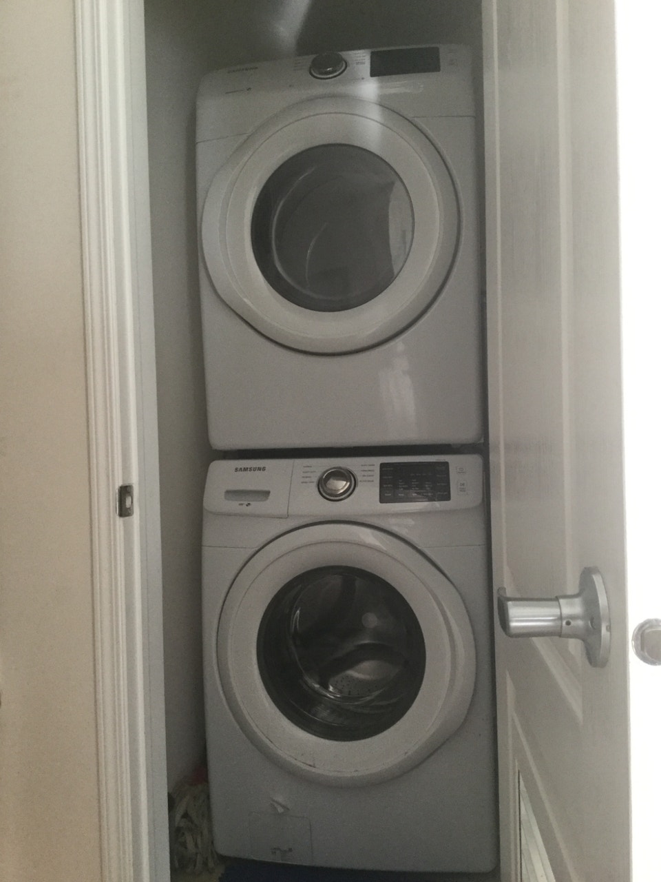 Fully Well Furnished Studio/Bachelor Unit available 1st Dec-2026 4
