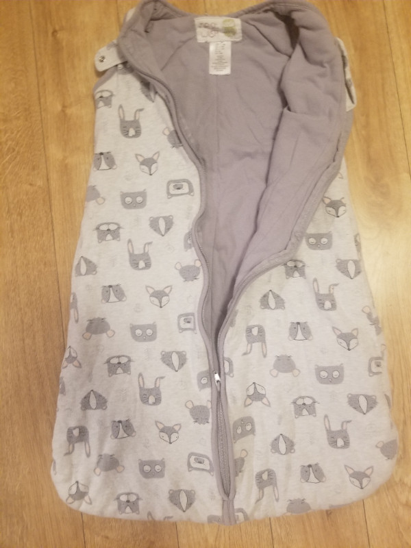 First Wish 6 to 18 month baby sleeping bag in Clothing - 6-9 Months in Calgary