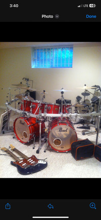 Beautiful Pearl Drum Kit