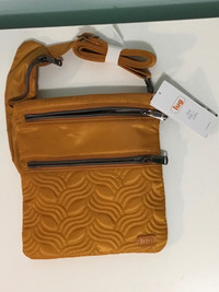 Lug Skipper purse NWT