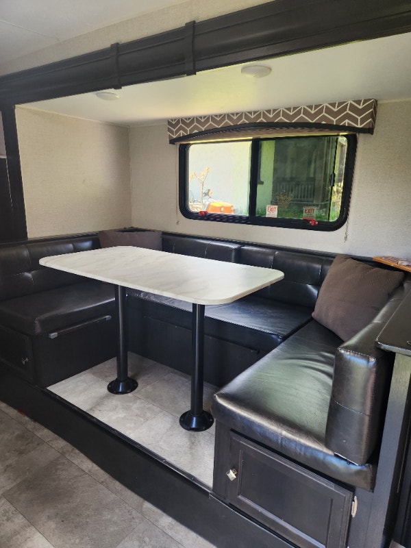 Sonic Trailer 2019 27' Like New! Travel Trailers & Campers Kelowna