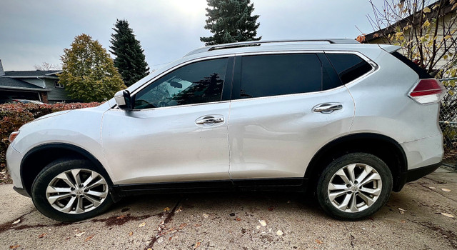 2015 Nissan Rogue SL AWD in Cars & Trucks in Edmonton - Image 4