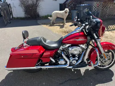 This bike is in mint condition and has been well maintained. Bike has Stage 1 with Vance and Hines p...