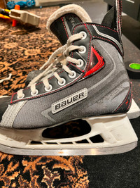 Bauer Vapor Player Skates Size 4 $30
