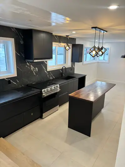 À louer – Grand 3½ entièrement rénové | 1079 boulevard Lafayette, Longueuil Disponible dès maintenan...