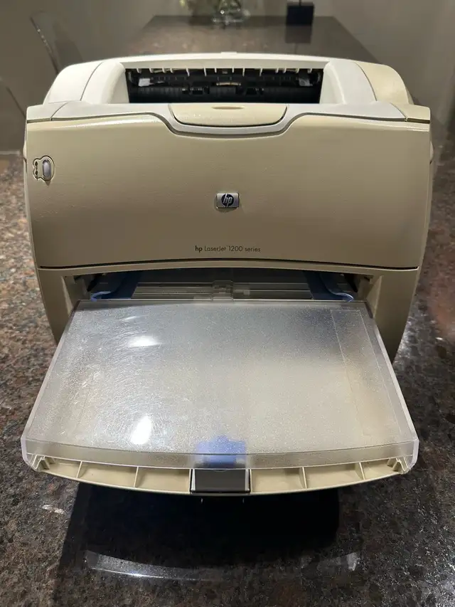 HP LaserJet 1200 Series Printer – Great Condition in Printers, Scanners & Fax in Edmonton - Image 3