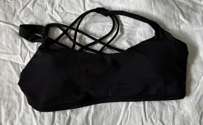 Lululemon women’s top, View more
