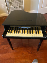Children's Schylling baby grand piano
