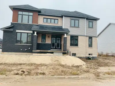 1 Room for Rent on main floor in a 5 bedroom house in Breslau area, available from July 15, close to...
