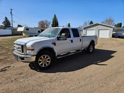 New high pressure fuel pump, injectors, fuel lines, new oil change new tranny/ filter . Leather inte...