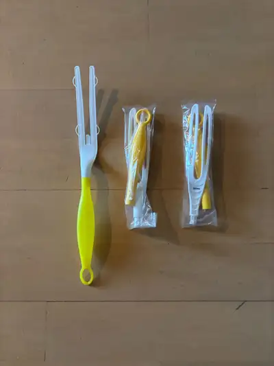 3 SWIFFER DUSTER Handles - Manches , View more