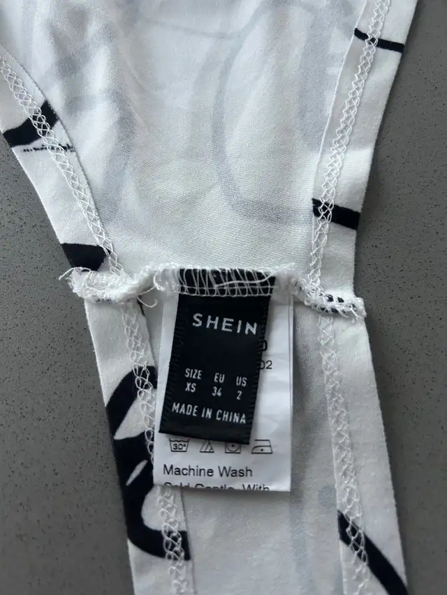 NWOT SHEIN White & Black Tank Top (XS)63234861460099121